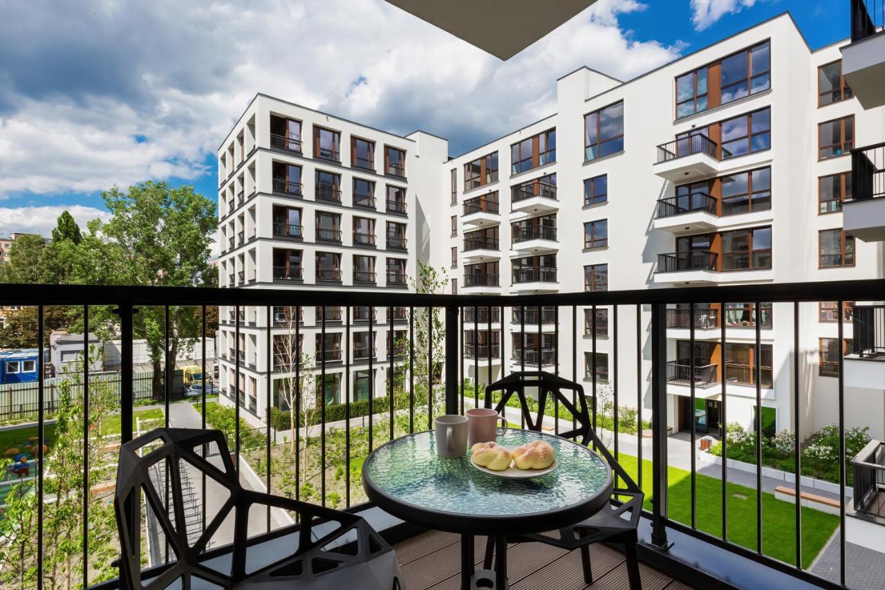 Apartments Browary Warszawskie By Noclegi Renters Varsovia Exterior foto