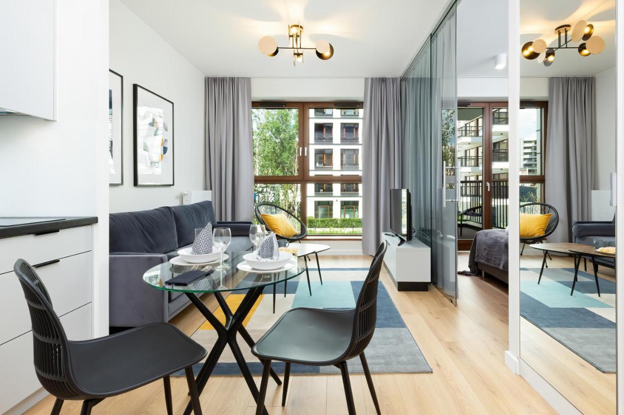 Apartments Browary Warszawskie By Noclegi Renters Varsovia Exterior foto